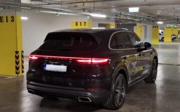 Porsche Cayenne (prin Eurorental)