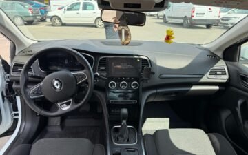 RENAULT MEGANE Automat (prin Eurorental)