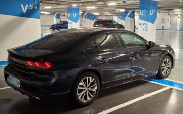 Peugeot 508 (prin Eurorental)
