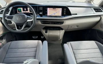 VW Multivan T7 6+1 (prin Eurorental)